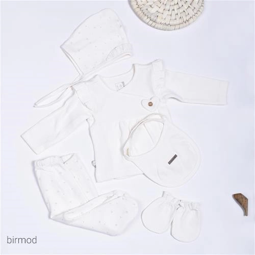 ست نوزادی 5 تیکه بیسگوئیتی دخترانه کارامل اورجینال ترکیه